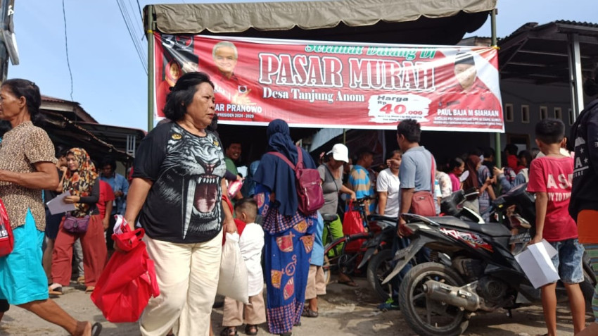 Pasar Murah di Tanjung Anom, Warga Apresiasi Paul Baja M Siahaan Tepati Janji