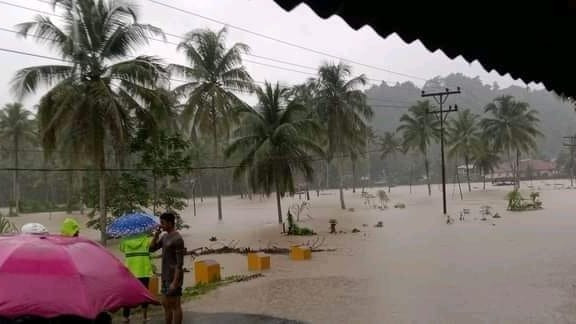 Seorang Mahasiswi Meninggal Dunia Terseret Banjir di Nias Selatan