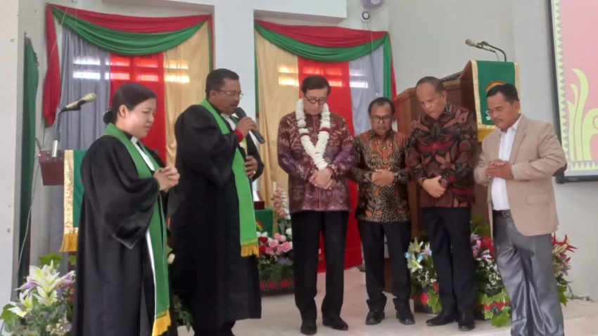 Hadiri HUT ke-27 Gereja BNKP Resort 42 Tanjung Anom, Menkumham: Seluruh Jemaat Harus Bersatu Agar Pembangunan Terwujud