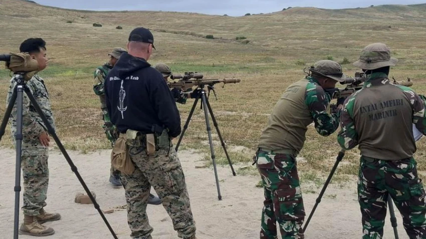 Marinir TNI AL Latihan Bersama Marinir AS di California